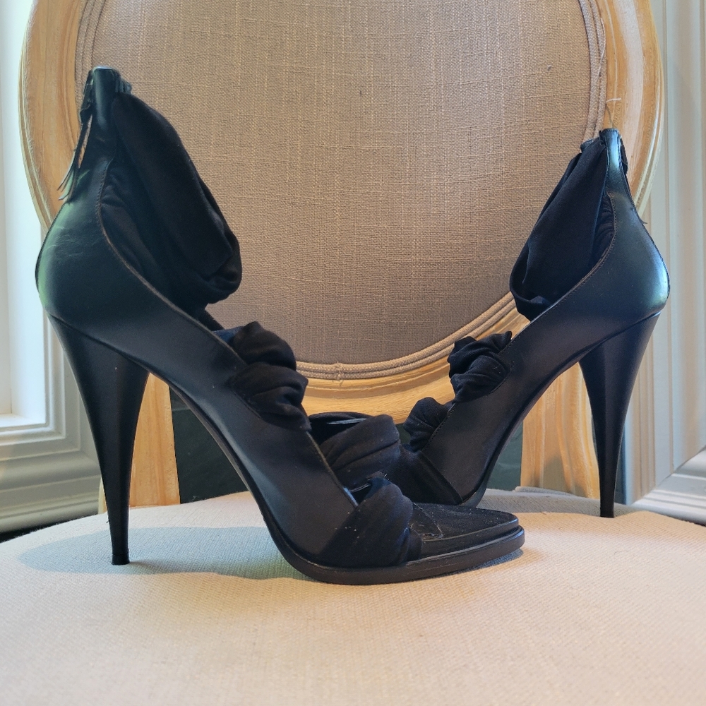 GIVENCHY heels in black leather with fabric bandage-style wrap and zippers
